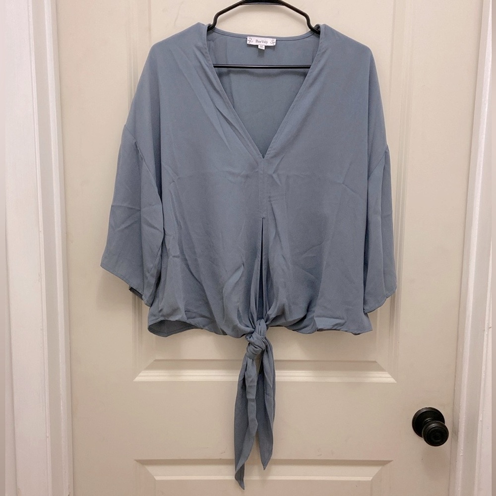 Blueish Gray Crop Tie Front Blouse Size M